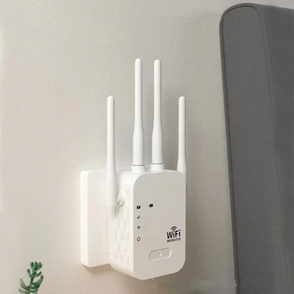 Адаптер - репитер, повторитель, усилитель Wi-Fi сигнала ver.02, до 300 Мбит/с, 4 антенны, белый Адаптер - репитер, повторитель, усилитель Wi-Fi сигнала ver.02, до 300 Мбит/с, 4 антенны, белый