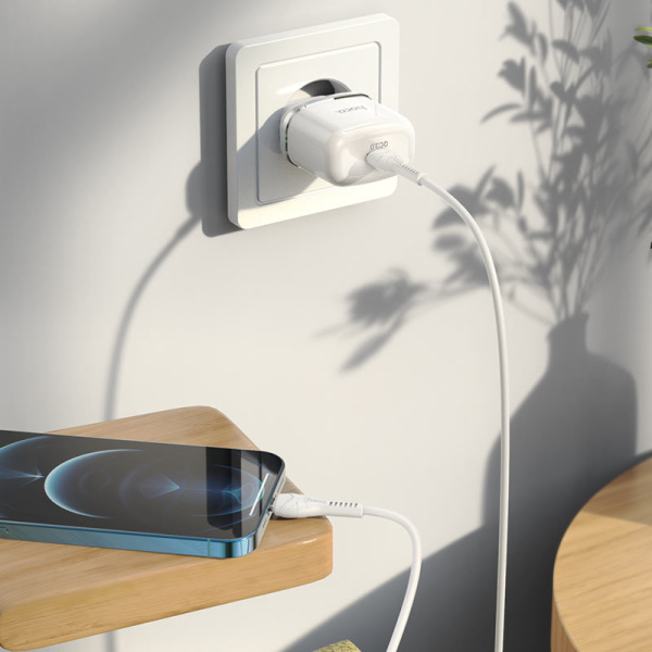 Зарядное устройство сетевое - блок питания HOCO N24, 1 USB Type-C PD20W, белый Зарядное устройство сетевое - блок питания HOCO N24, 1 USB Type-C PD20W, белый