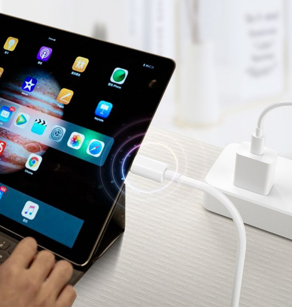 Дата-кабель для быстрой зарядки Lightning - USB-C PD 12W 3A, 1 метр, белый Дата-кабель для быстрой зарядки Lightning - USB-C PD 12W 3A, 1 метр, белый