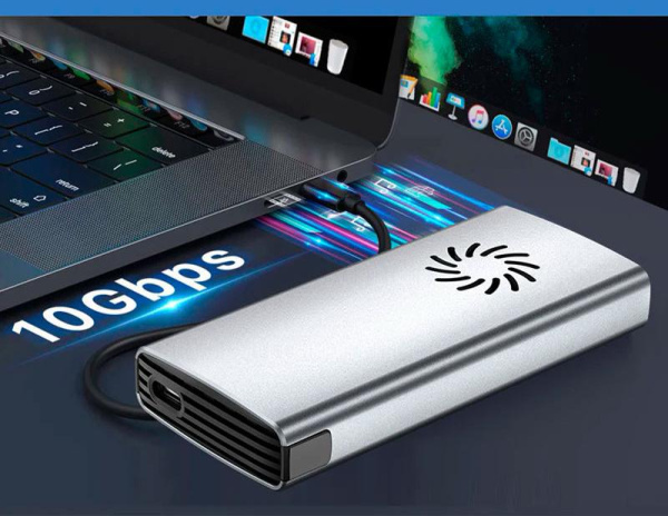 Внешний корпус - бокс для жесткого диска SSD M.2 NVMe 9210 - USB-C/USB-A с активным охлаждением, 10Gbps, алюминий, серебро Внешний корпус - бокс для жесткого диска SSD M.2 NVMe 9210 - USB-C/USB-A с активным охлаждением, 10Gbps, алюминий, серебро