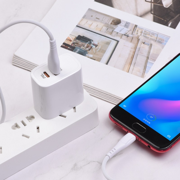 Зарядный USB дата кабель BOROFONE BX37 MicroUSB, 2.4A, 1м, белый Зарядный USB дата кабель BOROFONE BX37 MicroUSB, 2.4A, 1м, белый