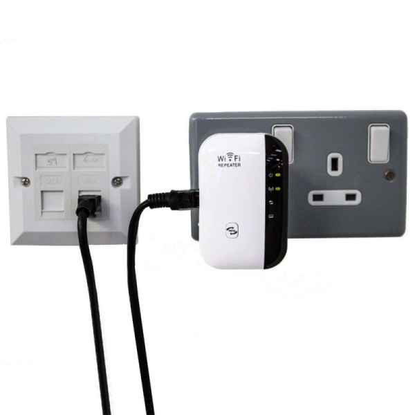 Адаптер - репитер, повторитель, усилитель Wi-Fi сигнала, до 300 Мбит/с, белый Адаптер - репитер, повторитель, усилитель Wi-Fi сигнала, до 300 Мбит/с, белый