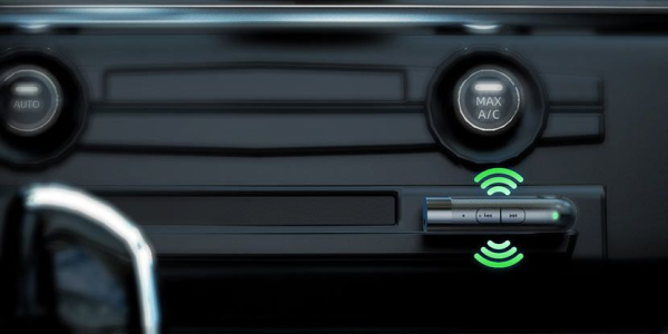 Автомобильный беспроводной AUX Bluetooth адаптер HOCO E53, черный Автомобильный беспроводной AUX Bluetooth адаптер HOCO E53, черный