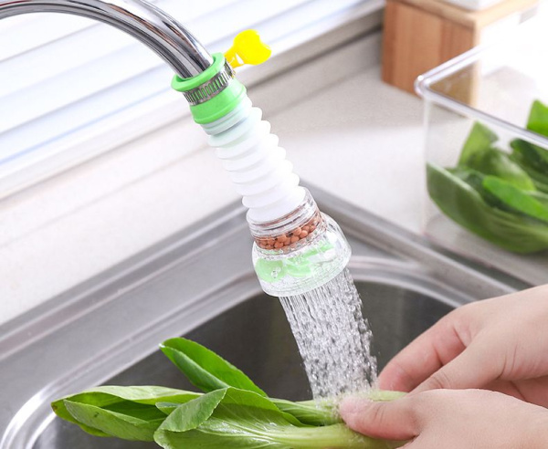 Аэратор - гибкая насадка на кран с фильтрацией, поворотная, зеленый